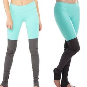 Alo Goddess Leggings sz SM EUC!